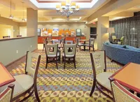 Holiday Inn Express & Suites Searcy by IHG - breakfast