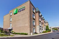 Holiday Inn Express Whitby Oshawa Hotels in Pickering