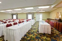 Holiday Inn Express & Suites Port Clinton-Catawba Island Hotels in Put-in-Bay