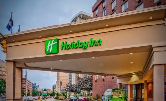 Holiday Inn Arlington at Ballston, an IHG Hotel