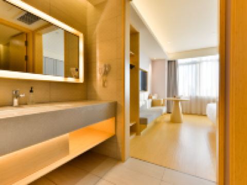 全季酒店(上海五角场市光路店) - 零压高级大床房