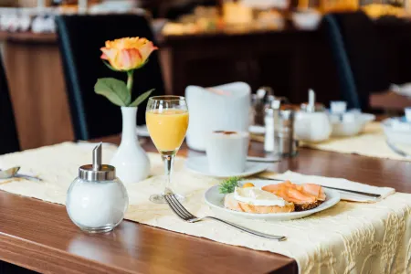 Arcade Hotel (DORMERO Hotel Wuppertal from 2025) Отели рядом с достопримечательностью «Тоеллетурм»