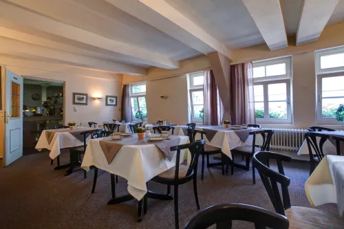 Hotel und Restaurant Bayrischer Hof Hotels in Erkerode