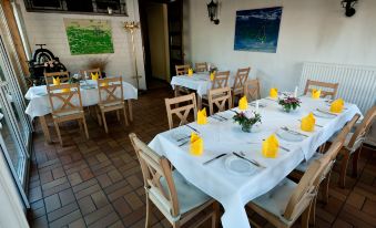 ZUR EISERNEN HAND HOTEL-RESTAURANT