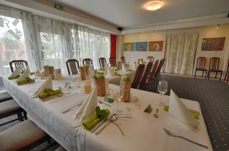 Hotel Gasthof Lohbachwinkel Отели в г. Верхний Пфальц