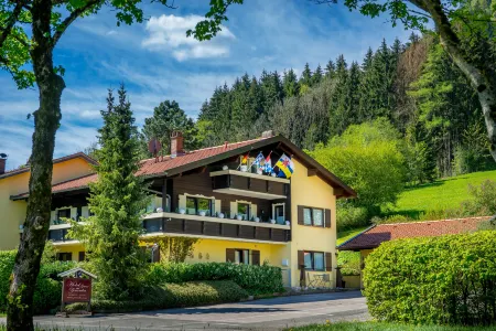 Hotel Garni Zeranka Отели в г. Берген