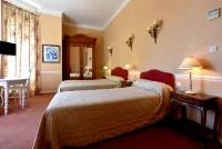 Demeures et Châteaux Hôtel l'Hermitage Hotels in Pernes-les-Fontaines