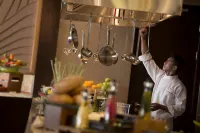 InterContinental Hotels BANDUNG DAGO PAKAR by IHG - bar