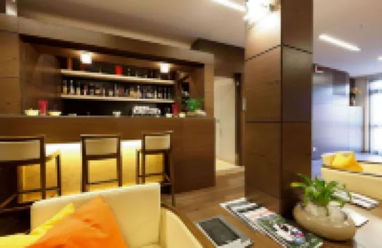 戴勒玫瑰別墅酒店 Momo酒店