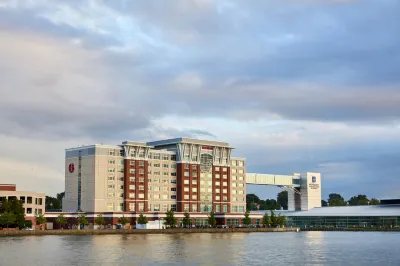 โรงแรมเชอราตัน อีรี เบย์ฟรอนท์ โรงแรมใน