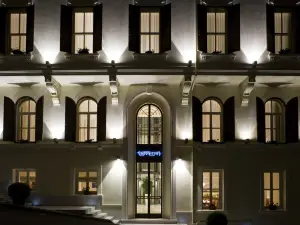 Tomtom Suites