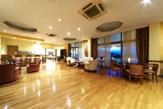 德爾菲廣場酒店