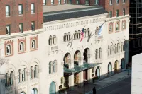 Warwick Allerton Chicago Hotels near El Maya Restaurant