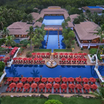 Marriott's Phuket Beach Club Отели рядом с достопримечательностью «Пляж Сай-Кео»