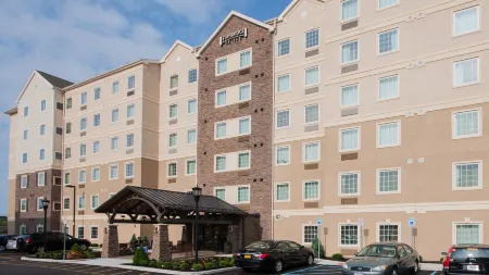Staybridge Suites Buffalo-Amherst Отели в г. Амхерст