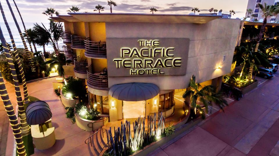 Pacific Terrace Hotel