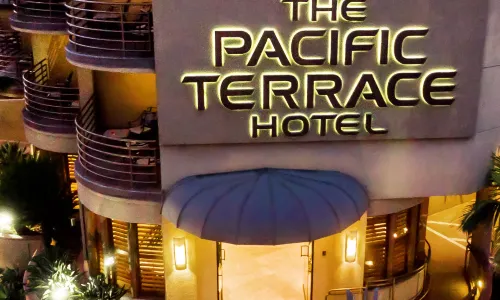 Pacific Terrace Hotel