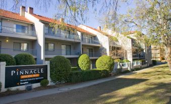 Pinnacle Apartments