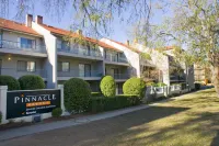 Pinnacle Apartments فنادق في 