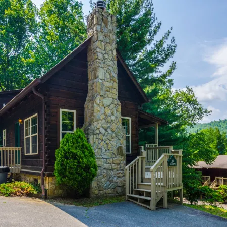 Highland Hills Motel & Cabins