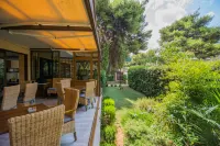 Hotel Chris Hôtels à : Attique de l'Est