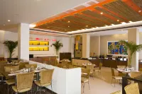 Lemon Tree Hotel, East Delhi Mall, Kaushambi - servizio colazione