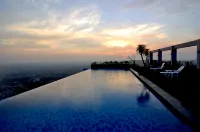 Horison Ultima Semarang - Pools