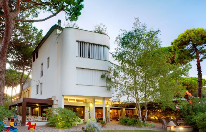 Hotel Columbia