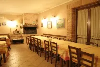 Angelucci Agriturismo Con Camere e Agri Camping - Farmhouses