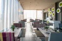 8Piuhotel - breakfast