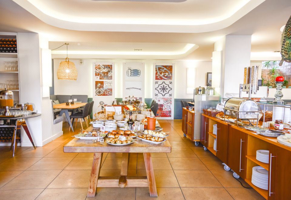 Costa D Oiro Ambiance Village Over view