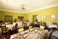 Pałac Wiechlice - Hotel, Restaurant, Spa - breakfast