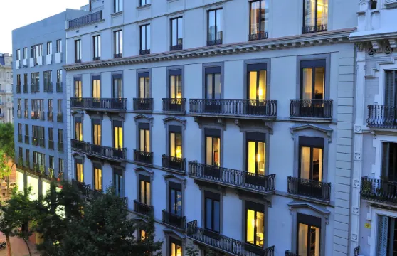 阿爾瑪巴塞隆拿酒店 GL