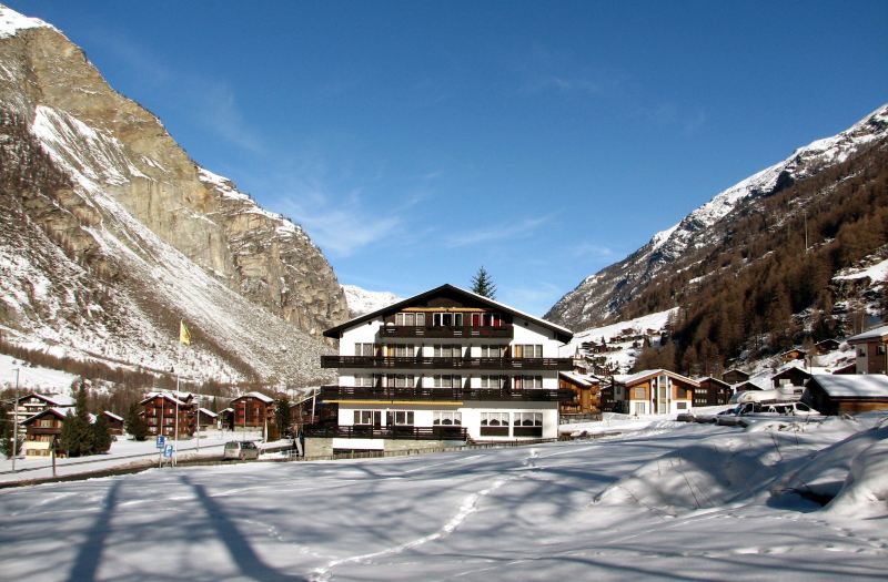 Matterhorn Golf Hotel-Randa Updated 2023 Room Price-Reviews & Deals |  Trip.com