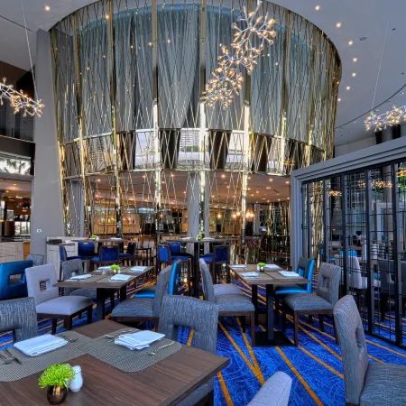 Chatrium Hotel Riverside Bangkok Отели рядом с достопримечательностью «Asiatique - Набережная»