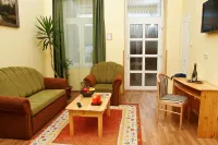 Manzard Panzio - Bed and Breakfasts
