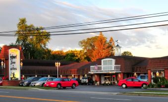 Lockport Inn and Suites