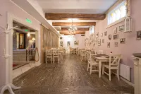 Taanilinna Hotell Hotels in Таллінн