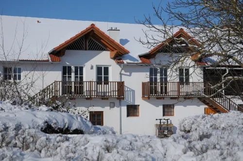 Geinberg Suites & Via Nova Lodges Hotel di Gemeinde Polling im Innkreis