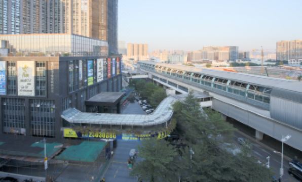 Vienna Hotel (Shenzhen Qinghu Metro Station)