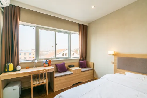 QingYueju Business Hotel Hotels in Fengqiu