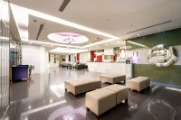 Yoyo Hotel
