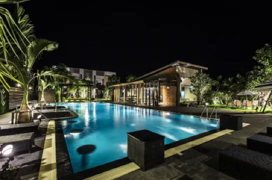 Cresco Hotel Buriram