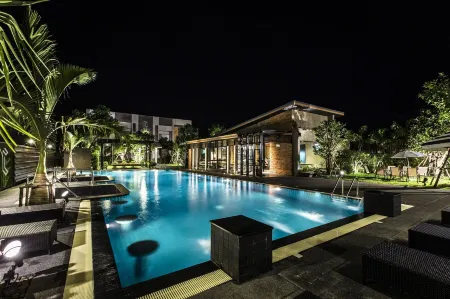 Cresco Hotel Buriram Отели рядом с достопримечательностью «Buriram Rajabhat University»