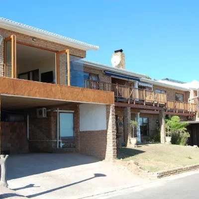 水上碼頭賓館 鄰近迪亞斯航海博物館的酒店