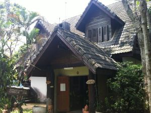 Mae Khum Villa