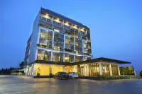 V Hotel Ubon Ratchathani Отели в г. 