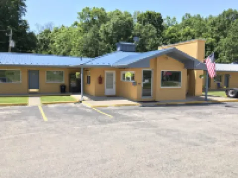 Greystone Motel Hotels in Liberty Township