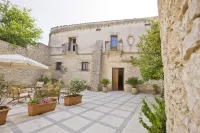Il Carmine Dimora Storica Hotels in Valderice