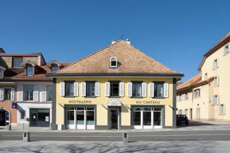 L'Hôtel by Hostellerie du Château Отели в г. Ле Шени